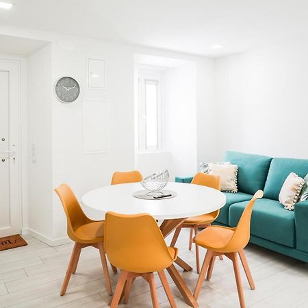 Nazare One Bedroom, 2 Mins From The Beach Exteriör bild