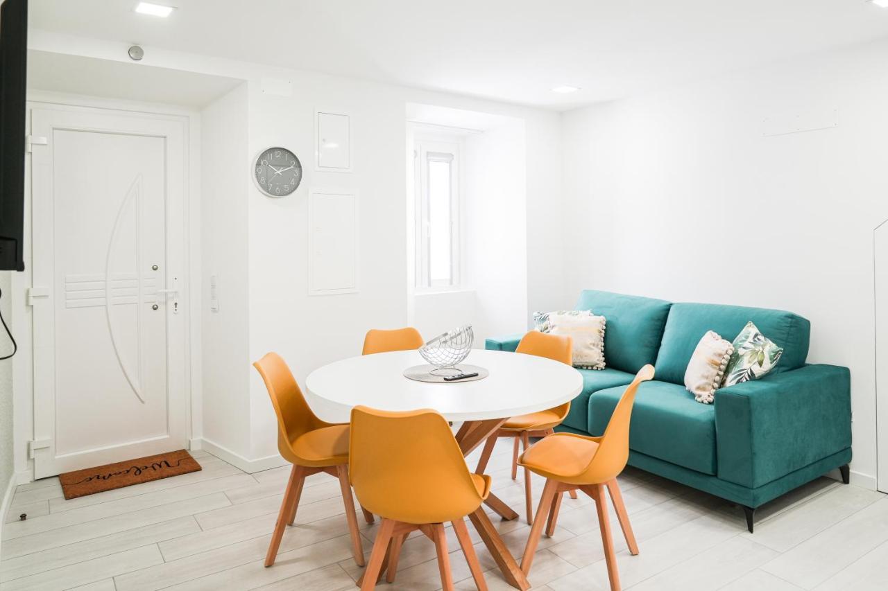Nazare One Bedroom, 2 Mins From The Beach Exteriör bild