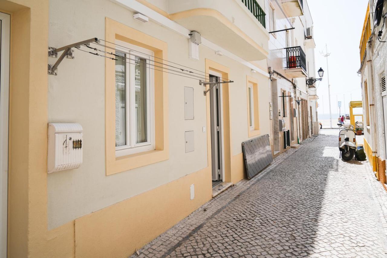 Nazare One Bedroom, 2 Mins From The Beach Exteriör bild