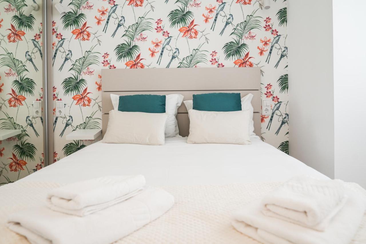 Nazare One Bedroom, 2 Mins From The Beach Exteriör bild
